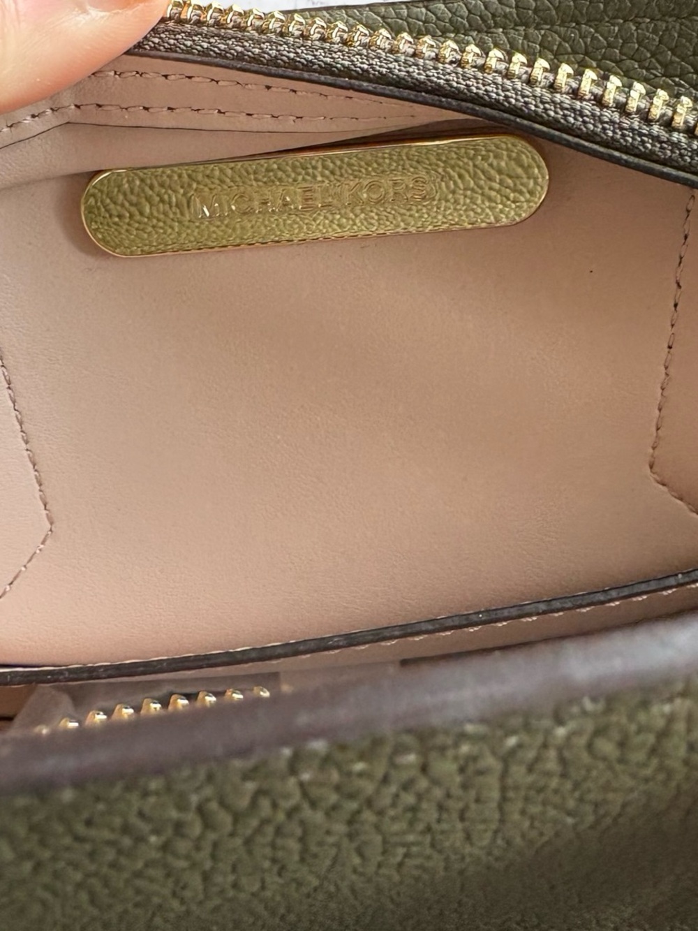 MICHAEL KORS HAYES Medium Leather Messenger Bag, Green - Picture 6 of 7
